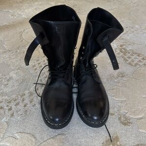 HESCHUNG boots, military style, Vibram
Sole